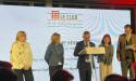 Marion Guillou a reçu des mains du président du CENECA la médaille du Salon
